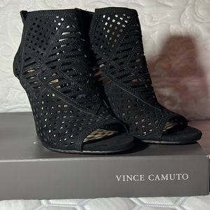 Vince Camuto Size 5 Allistan Bootie NEVER WORN